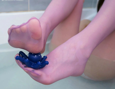 misskittin nude actress img