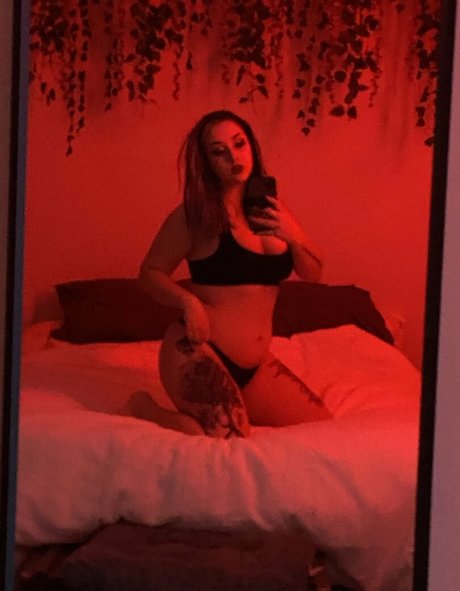 aelflaed hot actress pic