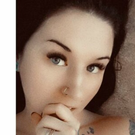 notyourwitch star nude photo