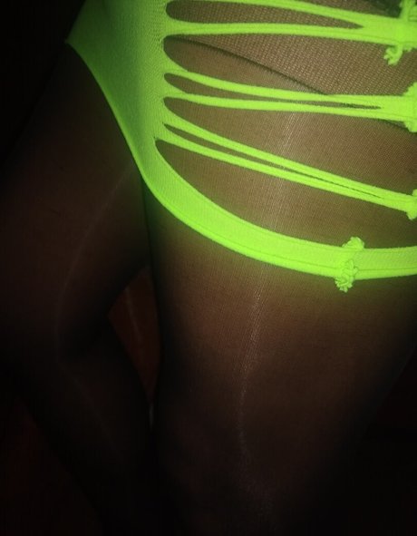 Besos sex model archive