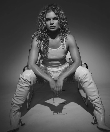 kristenconger free star img