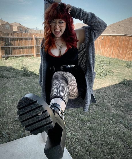 Koolysmiley hot model gallery