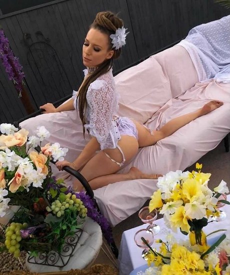 blackheartburlesque high quality actress photo