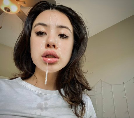 asiariverax model erotic image