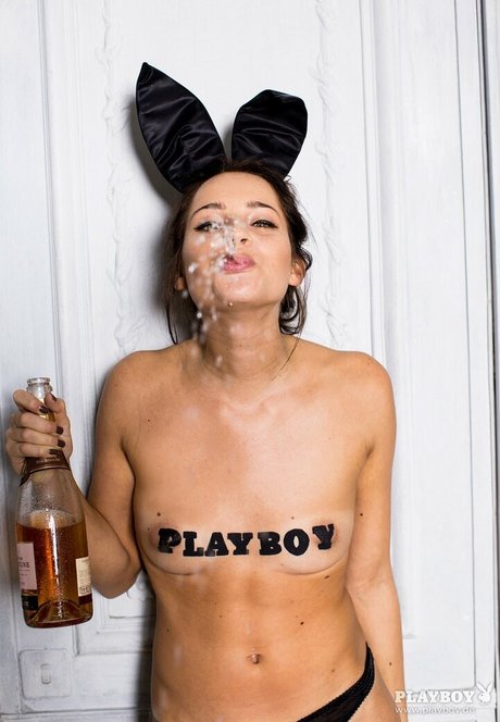 Nicole Mieth hd actress galleries