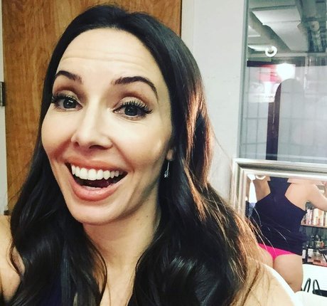 Whitney Cummings best model pics