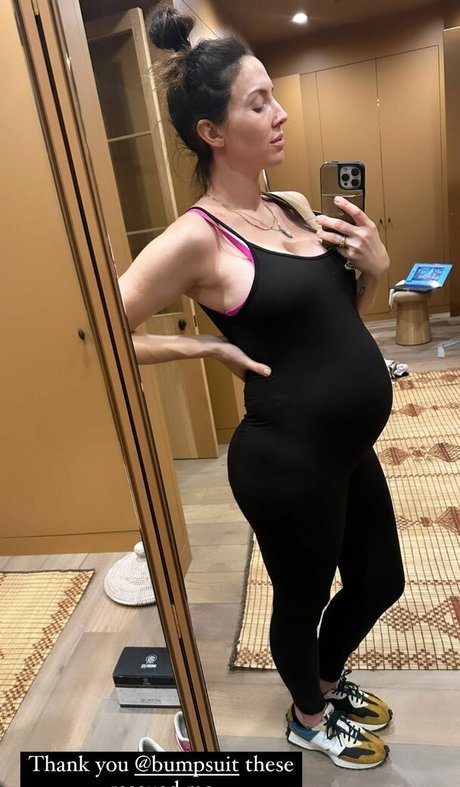 Whitney Cummings model picture