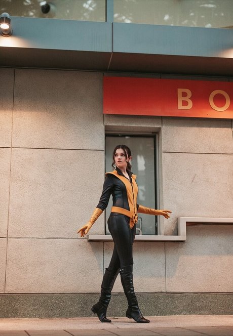 Mina Kess star beautiful gallery