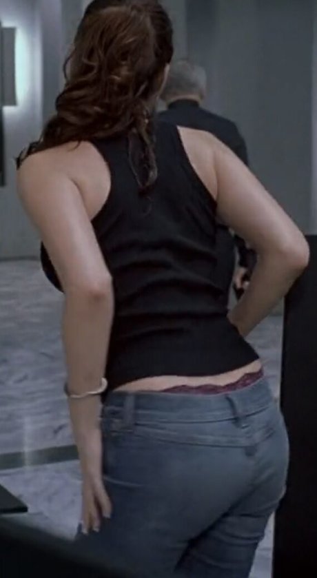 Kelly Brook model hot images