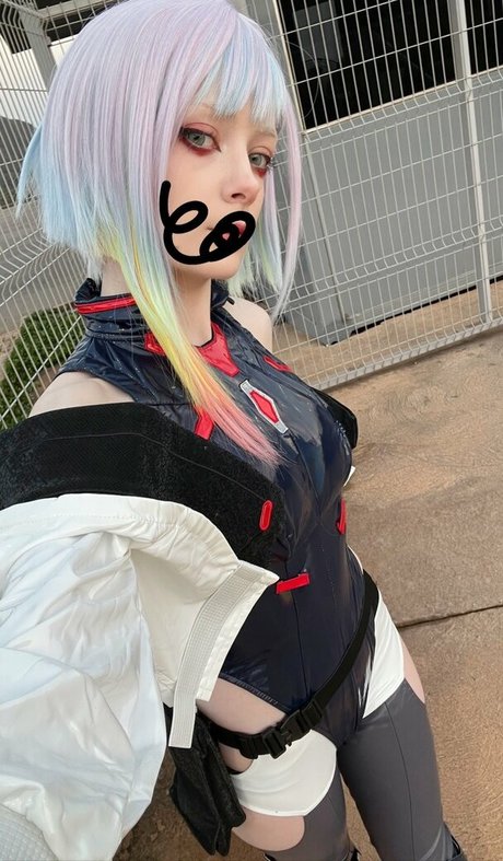 Pitayaq beautiful model images