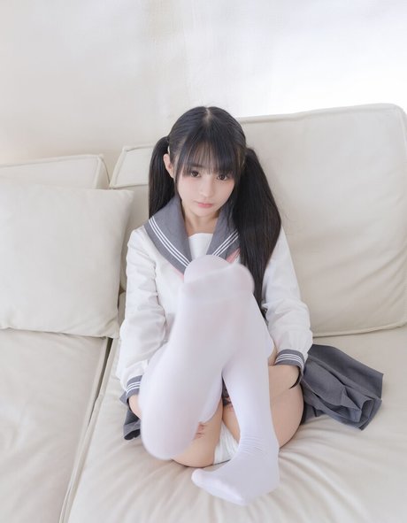 Aninnyan hot star images