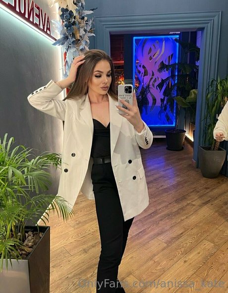 Anissa KATE porn actress pics