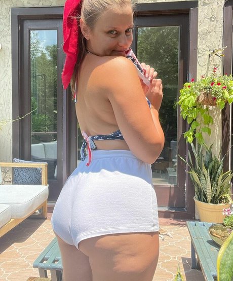 Justanotherbutt pornstar naked picture