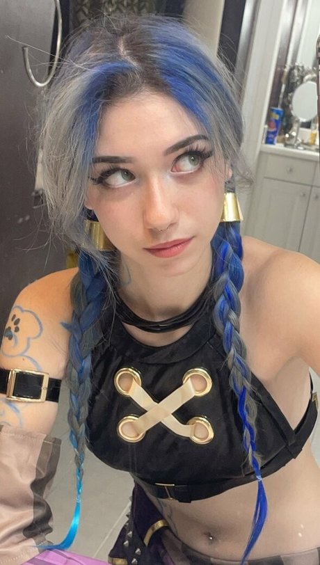 Iluvmeww pornstar art pictures