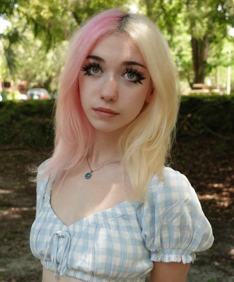 Iluvmeww Profile pic