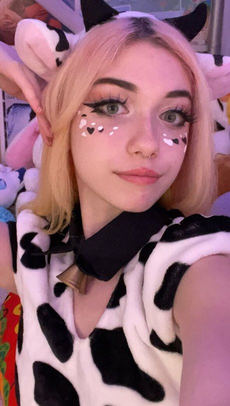 Iluvmeww porn star pictures