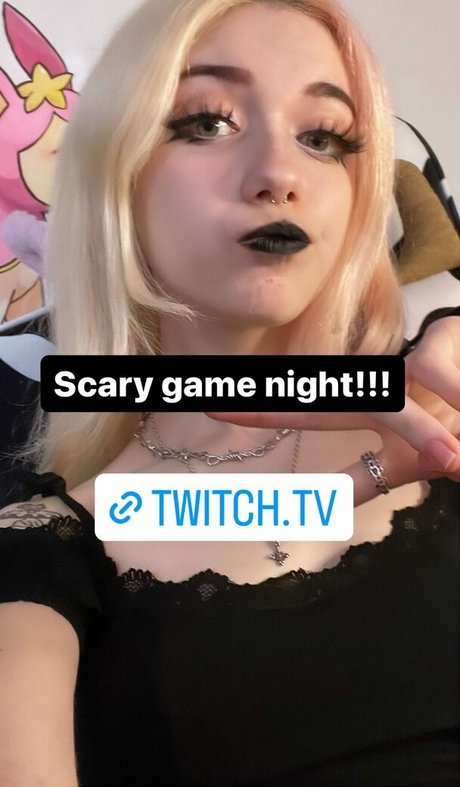 Iluvmeww pornstar galleries