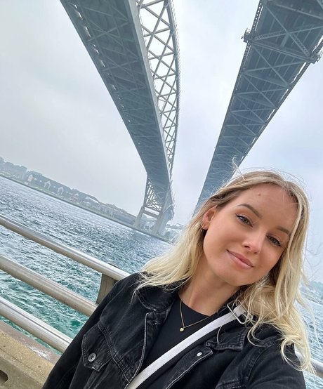 Sonja Reid model top gallery