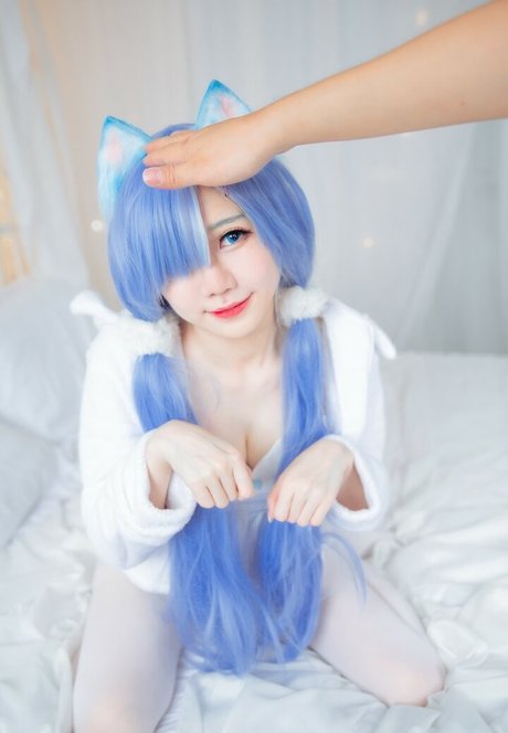 Sally Dorasnow star erotic archive