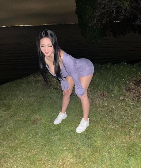 Babyyyangiee pornstar naked photo