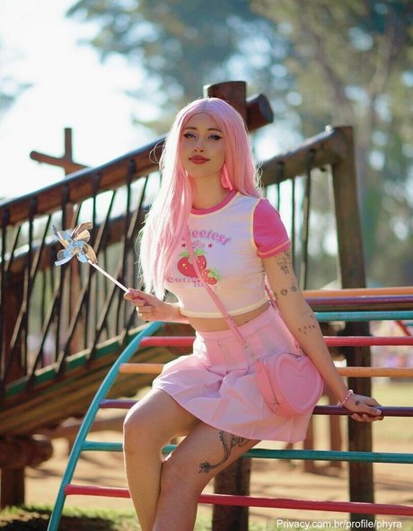 Magic Phyra nudes model archive