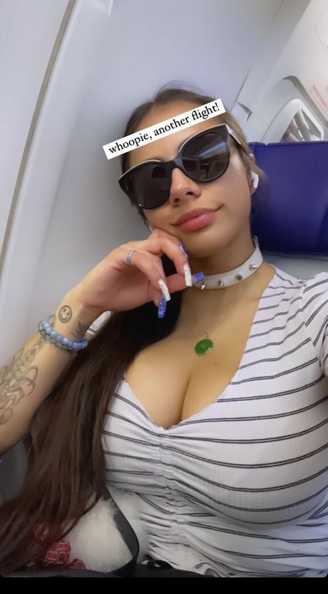 Noheli_ naked pornstar img