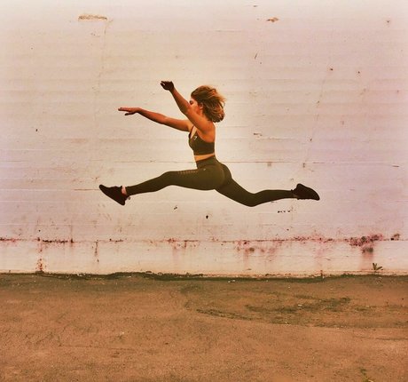 Willow Shields best model pictures