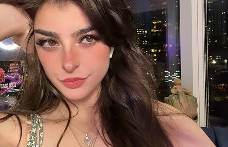 Aruuu sex pornstar img