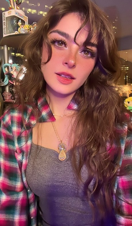 Aruuu porn model archive