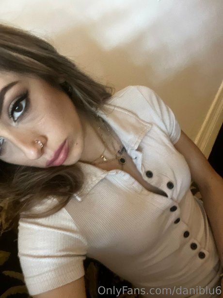 Dani Blu high quality star img