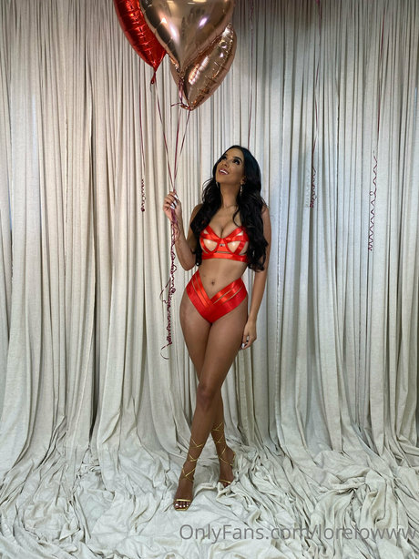 Lorelowww model adult archive