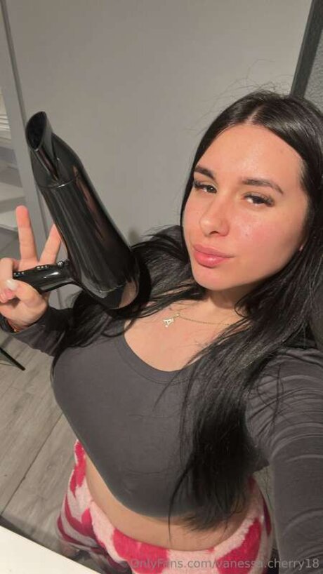 Vanessa Cherry18 xxx model galleries