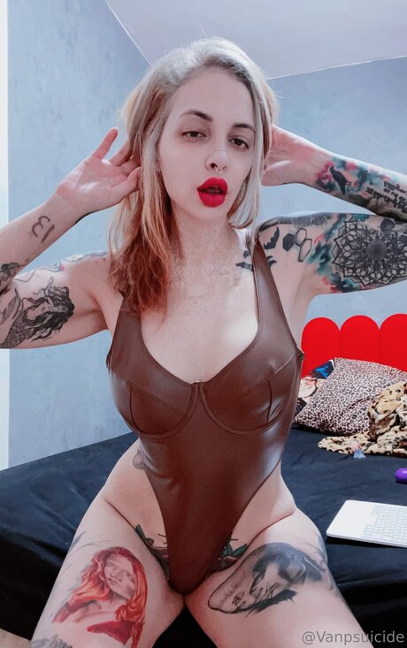 Vanplive pornstar perfect img