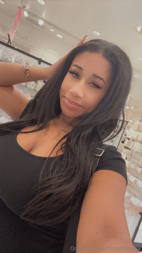 Tinydolltasia pornstar exclusive pic
