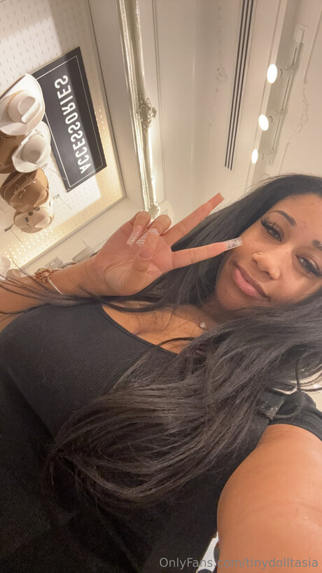 Tinydolltasia sex star image