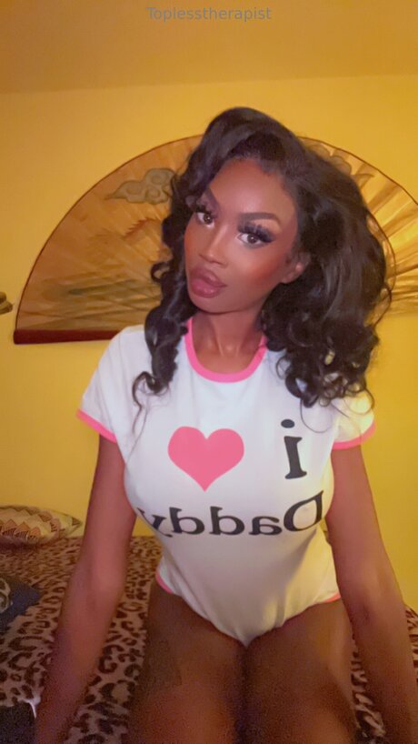 Toplesstherapist star pornographic picture