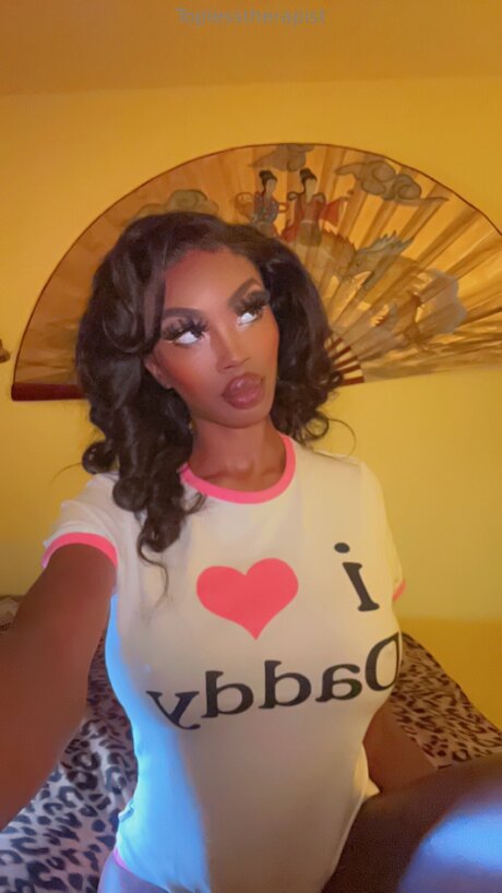 Toplesstherapist free star photo