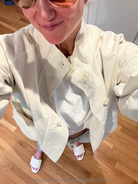 milf nude onlyfans sexy nudes pics