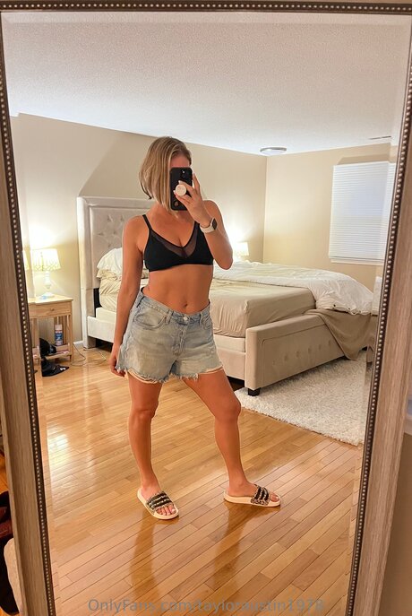 Tayloraustin1978 sexy model photo