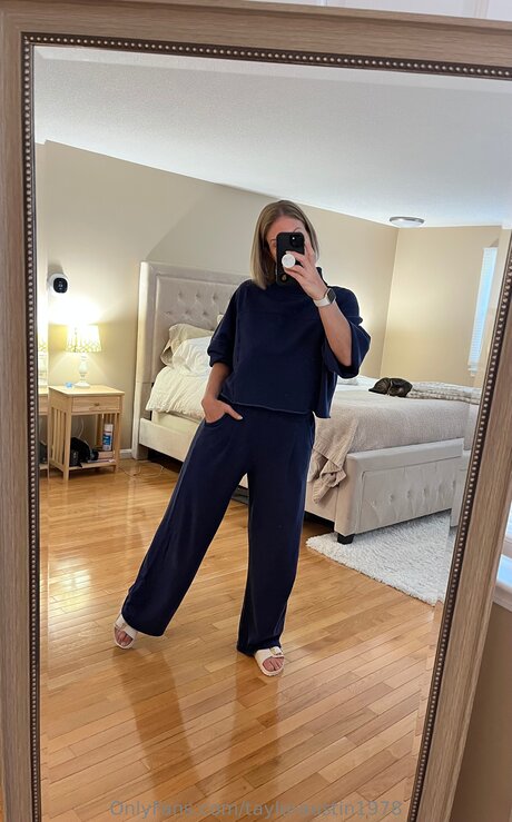 military onlyfans pornographic picture