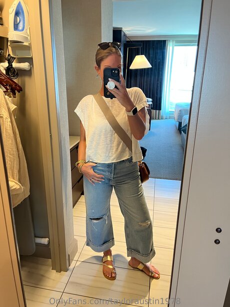 Tayloraustin1978 naked actress gallery