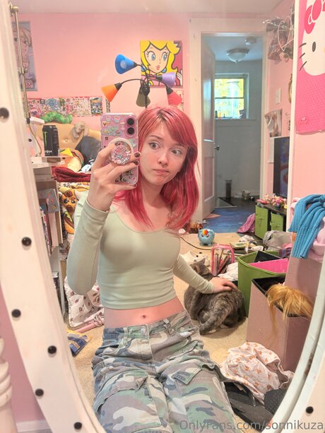 Sonnikuza model hot images