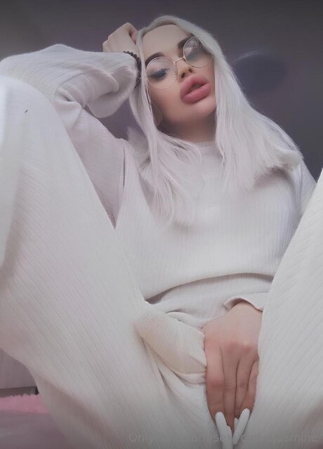 Sexycurvejasmine top model pictures