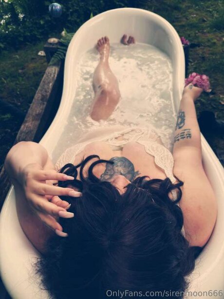 Sirenmoon666 model free gallery