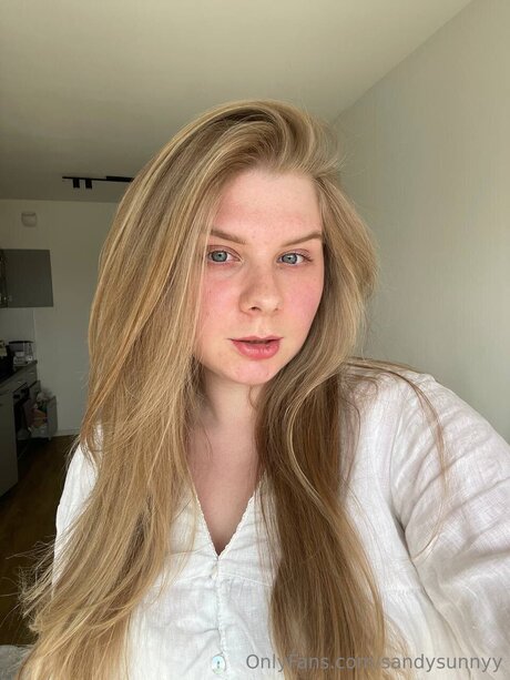 Sandysunnyy pretty star pic