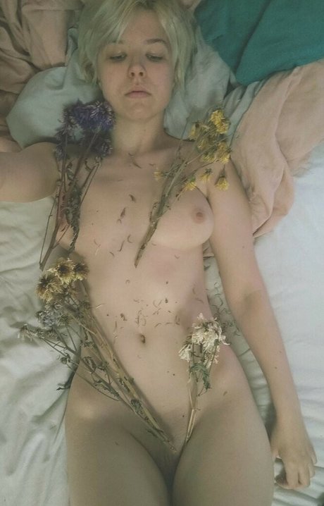 Snozzypup free actress pictures