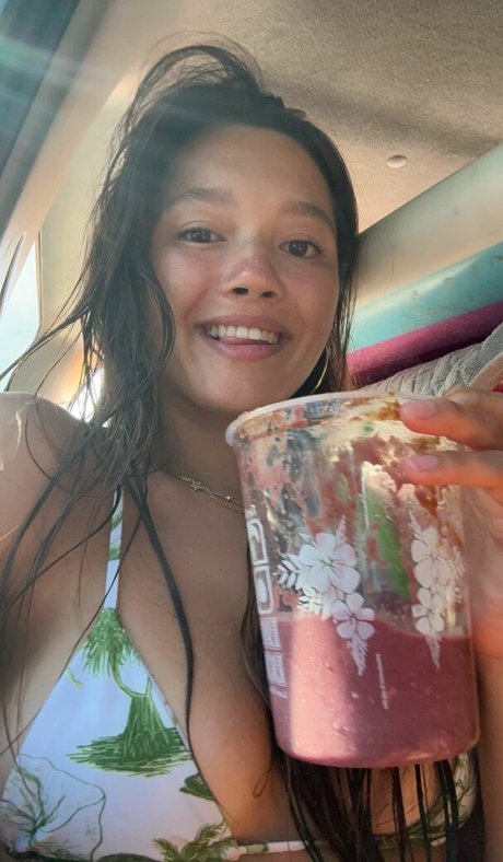 Lilychee model art gallery