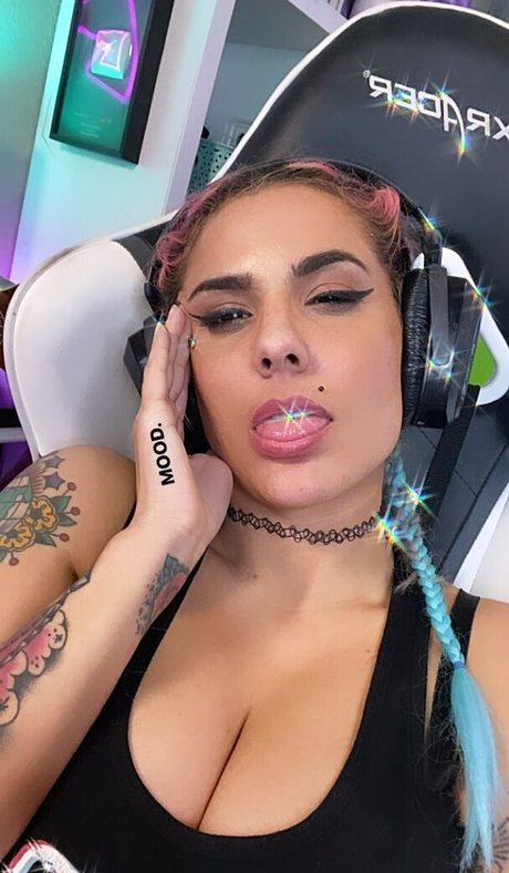 TheZombiUnicorn star hot images