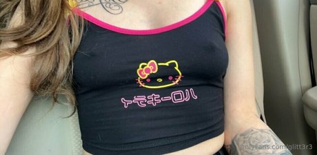 Glitt3r3 exclusive model picture