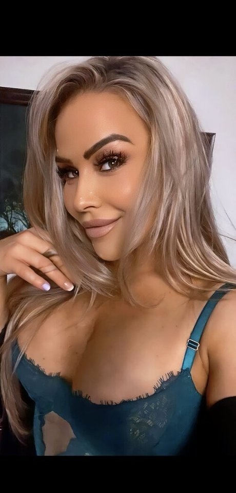 Natalya Neidhart star hot photos